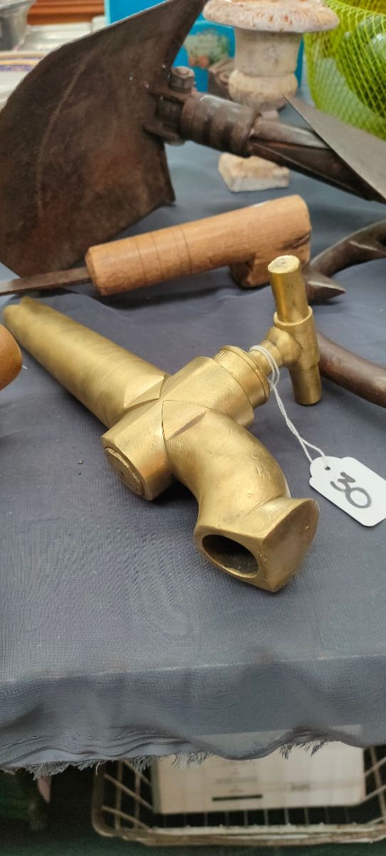 Antiguo grifo de barrica