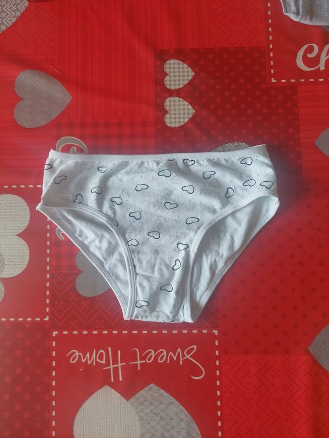 Mutandine donna taglia m mai indossate. Nuove.