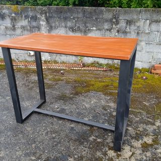 Mesas altas de hosteleria