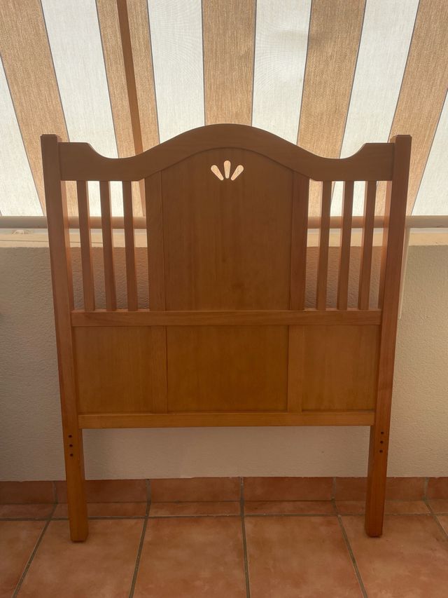 Cabecero de madera