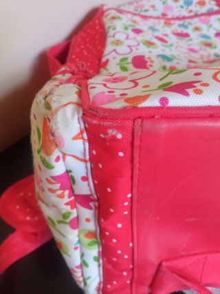 Mochila escolar de niña