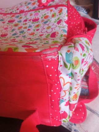 Mochila escolar de niña