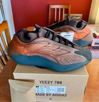 Adidas Yeezy 700 V3 "Cooper Fade" T:44.5