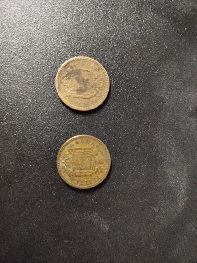 Lote 2 monedas 1 peseta 1947 y 1953
