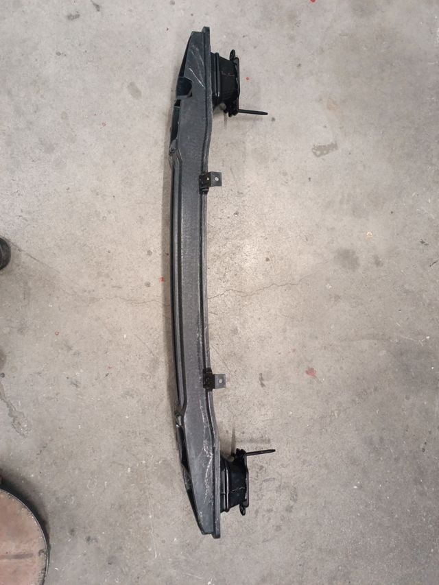 Refuerzo paragolpe Hyundai Tucson NX4