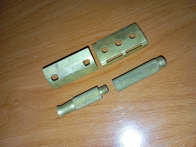 Cuchilla afeitar antigua