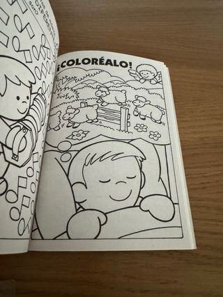 Libro Maxi actividades . Colorear niñ@s