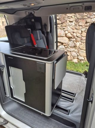 Furgoneta camper Peugeot Traveller 2020