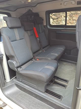 Furgoneta camper Peugeot Traveller 2020