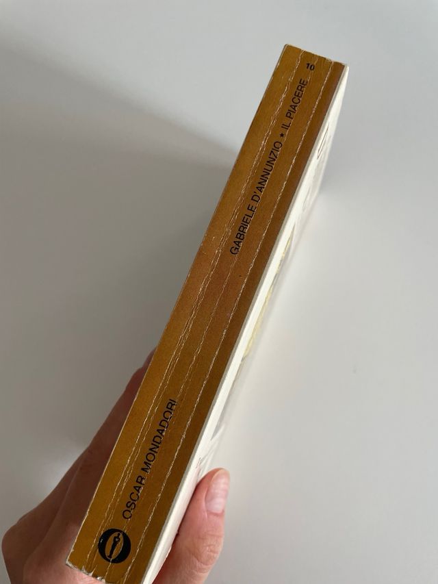 Libro ‘Il piacere’ - Gabriele D’annunzio