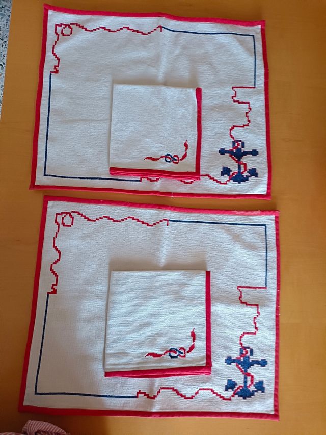 2 Manteles individuales hechos a mano