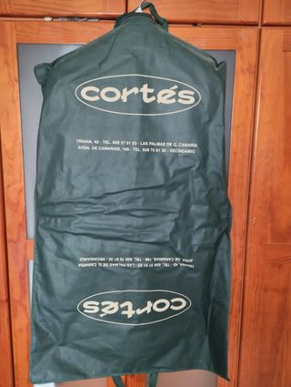 Traje de Novio de Cortés Boda