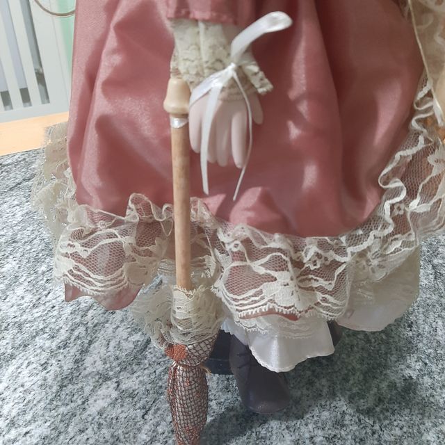 Bambola fine porcellana