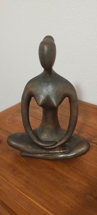 Figura de bronce