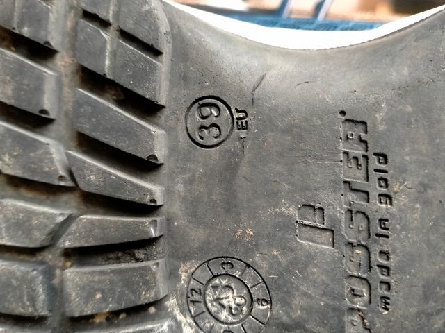 Bota- playera trabajo Posster