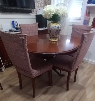 Mesa salón y sillas