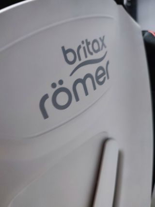 Silla para coche con Isofix. Grupo 2-3