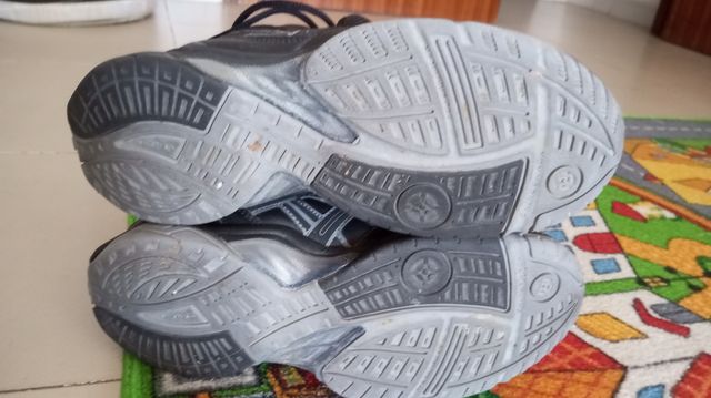 Botines deportivos asics