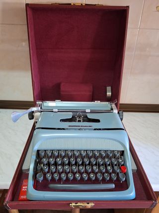 Máquina de escribir Studio 44