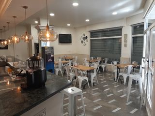 Traspaso cafeteria churreria esmeralda