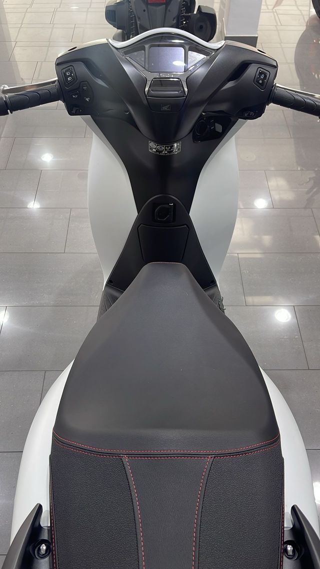 HONDA SH125i Top Box