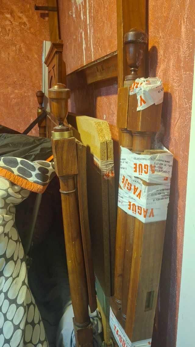 REGALO .urge  una cama antigua  .preciosa