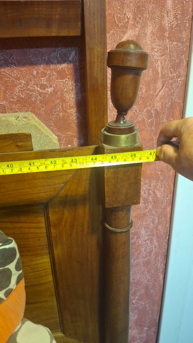 REGALO .urge  una cama antigua  .preciosa