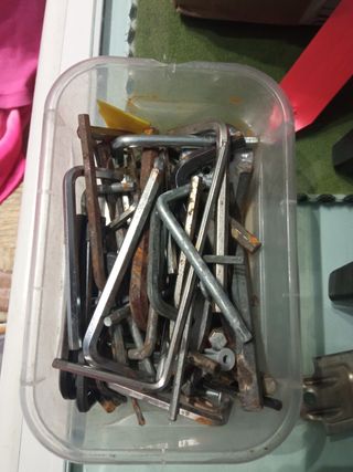 Lotto di brugole e ferri