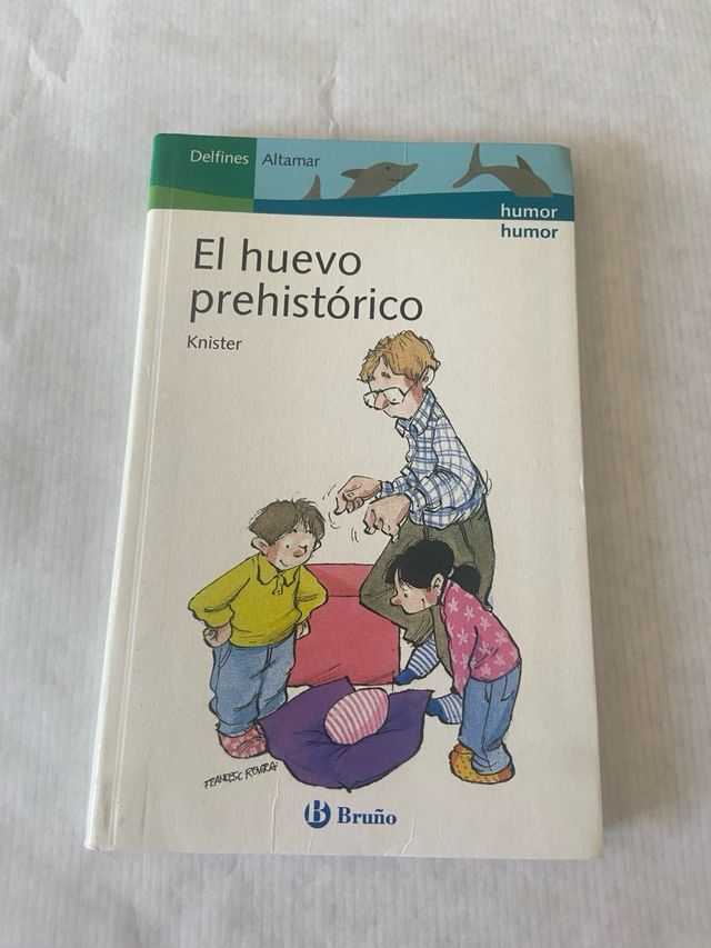 Libro infantil el huevo prehistórico.