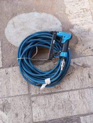 Goma de 20m + grapadora de tapizero 