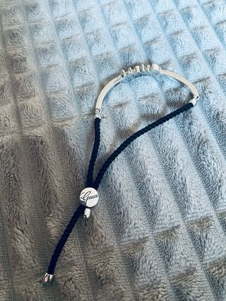 Pulsera vintage cordón Guess