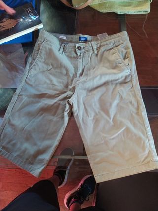 Pantalón corto