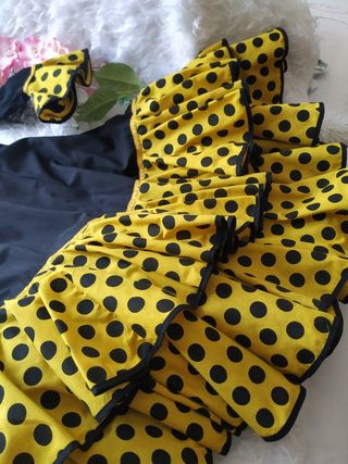 Conjunto de Sevillana. Talla M . 