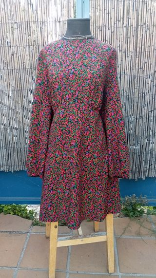 Vestido de flores manga larga