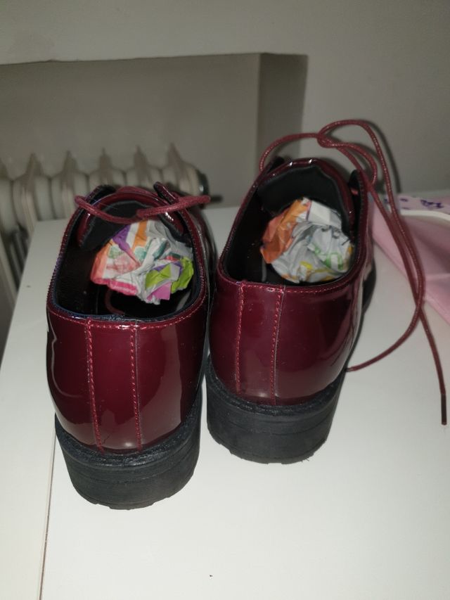 Zapatos charol, cordon, Burdeos