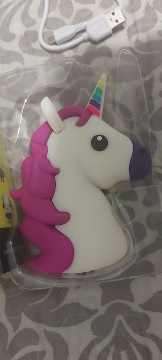 Cargador portátil móvil unicornio 