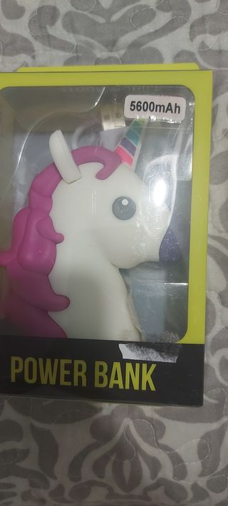 Cargador portátil móvil unicornio 