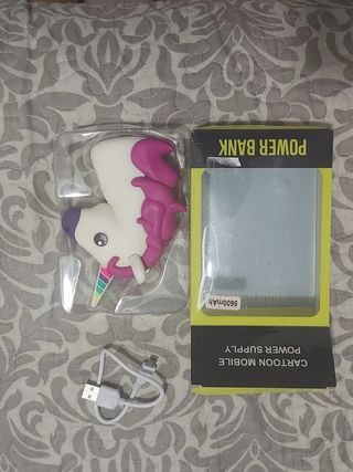 Cargador portátil móvil unicornio 
