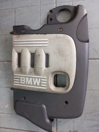 Tapa motor superior BMW