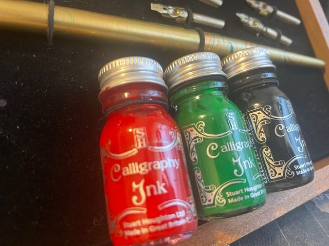 Kit de pluma y caja de madera