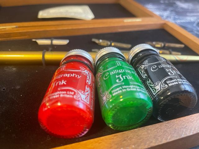 Kit de pluma y caja de madera