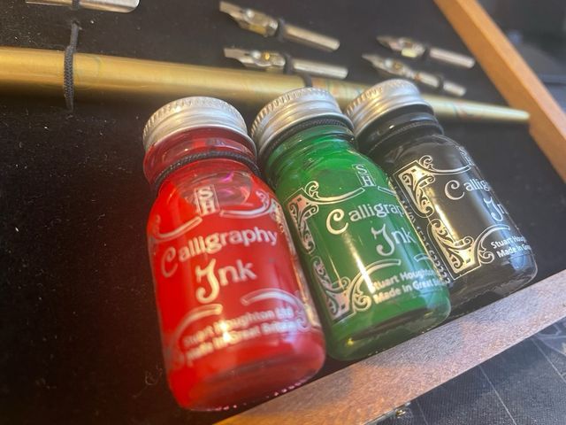 Kit de pluma y caja de madera