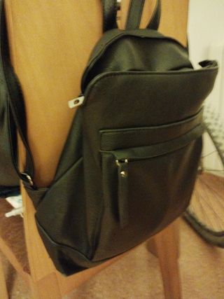 Mochila polipiel negro tipo mi sako