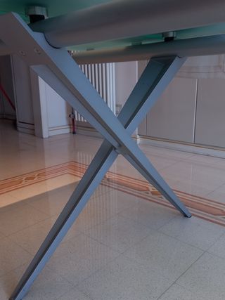 Tavolo in cristallo design DESALTO