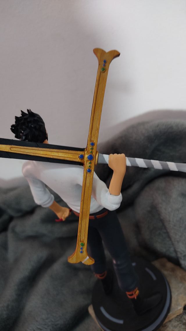 🗡️ Figura Dracule Mihawk de One Piece 🗡️