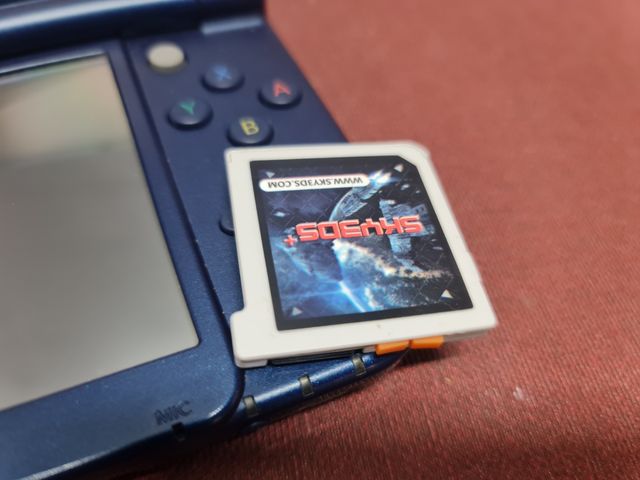 Nintendo New 3DS XL con juego