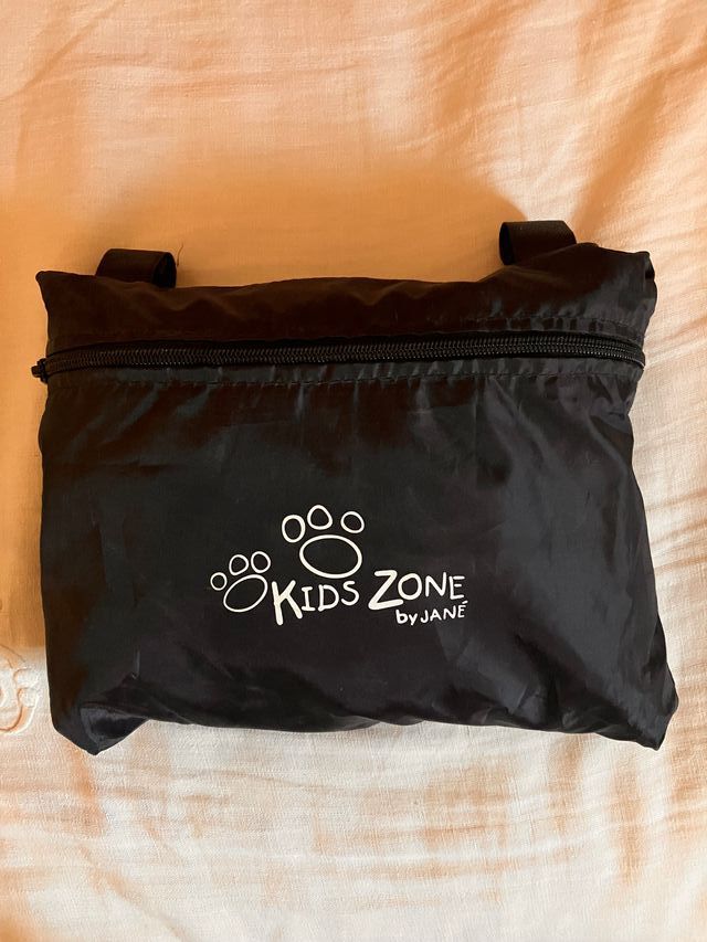 Cubre carro paseo capa plástica ajustable con goma