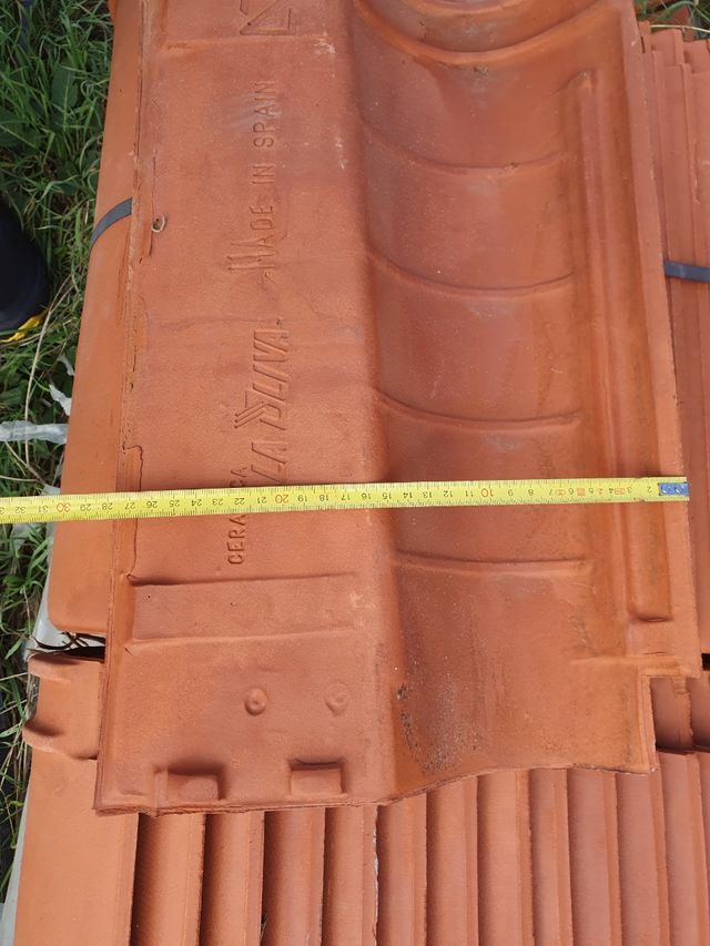 Tejas mixta oliva y cumbrera 