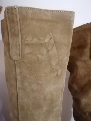 Botas serraje caña alta