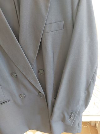 TRAJE DE CHAQUETA H&M.